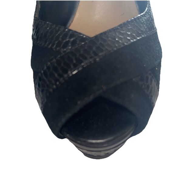 H by Halston Black Suede Snake Accents Platform Peep Toe Stiletto Women's Size 6 - Picture 6 of 10